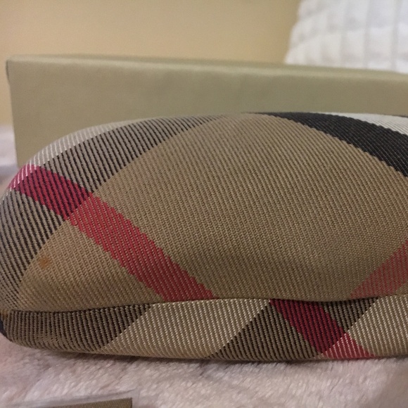 Burberry bundle of sunglasses/eyeglasses cases, new cleaning cloth & box - Picture 8 of 9